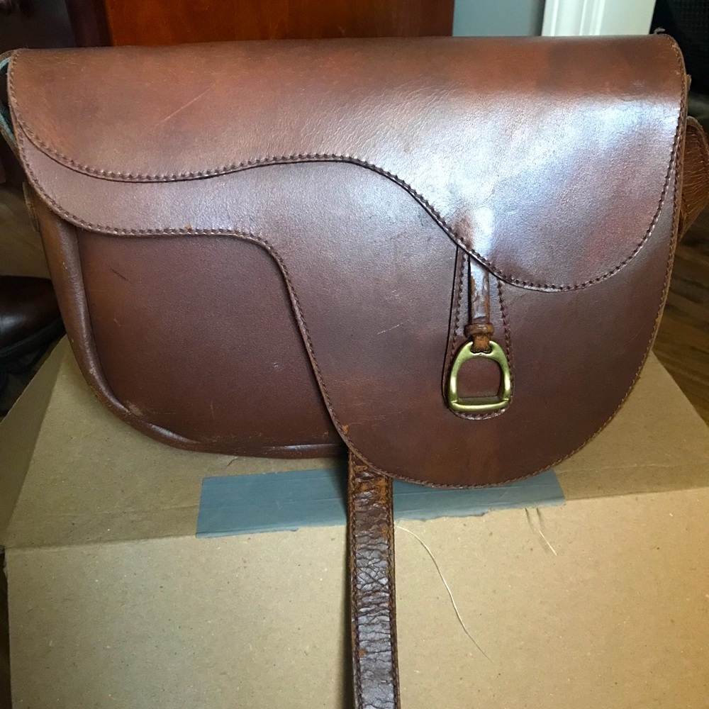 Leather saddle purse